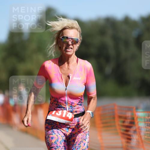 07.09.2025 - 19. Norderstedt Triathlon Michael Strokosch http://msf.ph/oto/8796504 07.09.2025 11:55:03 Laufen 1314 meine-sportfotos.de