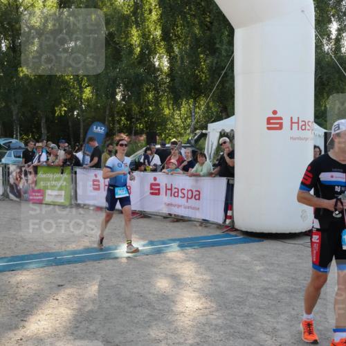 07.09.2025 - 19. Norderstedt Triathlon Zöllner http://msf.ph/oto/8796509 07.09.2025 17:15:44 Ziel 903 meine-sportfotos.de