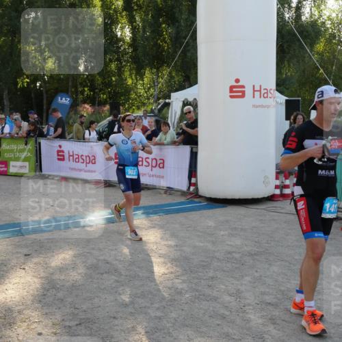 07.09.2025 - 19. Norderstedt Triathlon Zöllner http://msf.ph/oto/8796514 07.09.2025 17:15:45 Ziel 903 meine-sportfotos.de