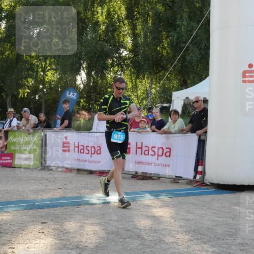 07.09.2025 - 19. Norderstedt Triathlon Zöllner http://msf.ph/oto/8796548 07.09.2025 17:16:01 Ziel 915 meine-sportfotos.de