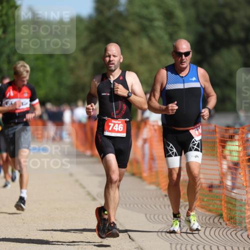 07.09.2025 - 19. Norderstedt Triathlon Michael Strokosch http://msf.ph/oto/8796559 07.09.2025 11:55:22 Laufen 228, 710, 746, 1164, 1173, 1202 meine-sportfotos.de