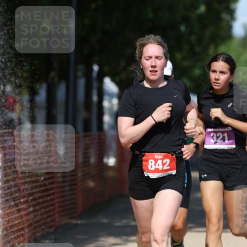 07.09.2025 - 19. Norderstedt Triathlon Michael Strokosch http://msf.ph/oto/8796562 07.09.2025 13:54:44 Laufen 270, 321, 842 meine-sportfotos.de