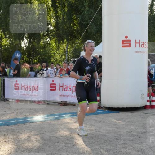 07.09.2025 - 19. Norderstedt Triathlon Zöllner http://msf.ph/oto/8796582 07.09.2025 17:16:21 Ziel 1450 meine-sportfotos.de