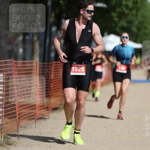 07.09.2025 - 19. Norderstedt Triathlon Michael Strokosch http://msf.ph/oto/8796597 07.09.2025 12:20:03 Laufen 140, 1225 meine-sportfotos.de