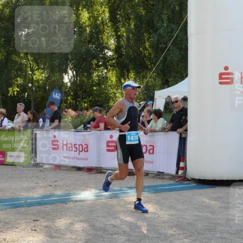 07.09.2025 - 19. Norderstedt Triathlon Zöllner http://msf.ph/oto/8796605 07.09.2025 17:16:40 Ziel 1419 meine-sportfotos.de