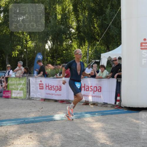07.09.2025 - 19. Norderstedt Triathlon Zöllner http://msf.ph/oto/8796627 07.09.2025 17:16:52 Ziel 396 meine-sportfotos.de