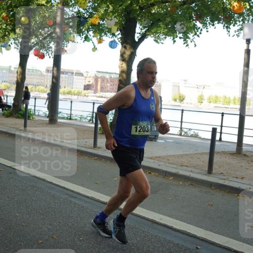 07.09.2025 - BARMER Alsterlauf Yannick Fuchs http://msf.ph/oto/8796634 07.09.2025 11:44:46 Laufen 1203 meine-sportfotos.de