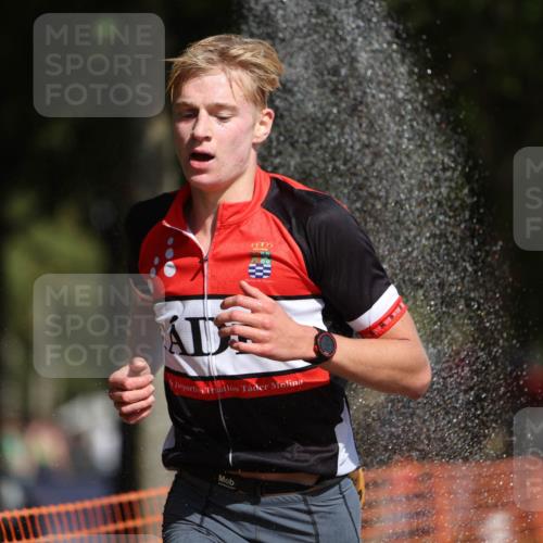 07.09.2025 - 19. Norderstedt Triathlon Michael Strokosch http://msf.ph/oto/8796665 07.09.2025 11:55:26 Laufen 228, 710, 734, 746, 1164, 1173, 1202 meine-sportfotos.de