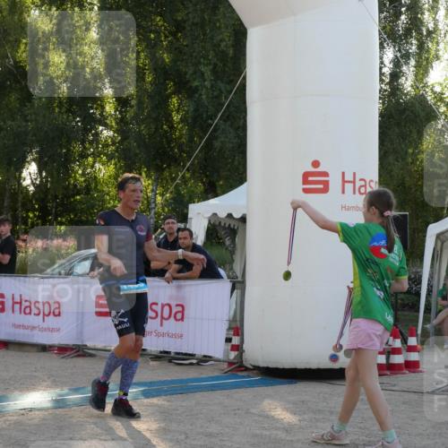 07.09.2025 - 19. Norderstedt Triathlon Zöllner http://msf.ph/oto/8796674 07.09.2025 17:18:58 Ziel 1460 meine-sportfotos.de