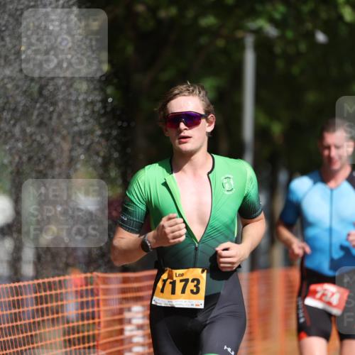 07.09.2025 - 19. Norderstedt Triathlon Michael Strokosch http://msf.ph/oto/8796708 07.09.2025 11:55:29 Laufen 228, 710, 734, 1164, 1173, 1202 meine-sportfotos.de