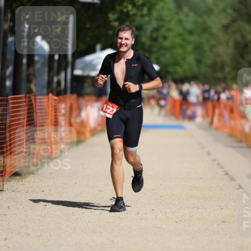 07.09.2025 - 19. Norderstedt Triathlon Michael Strokosch http://msf.ph/oto/8796730 07.09.2025 12:20:20 Laufen 1223 meine-sportfotos.de