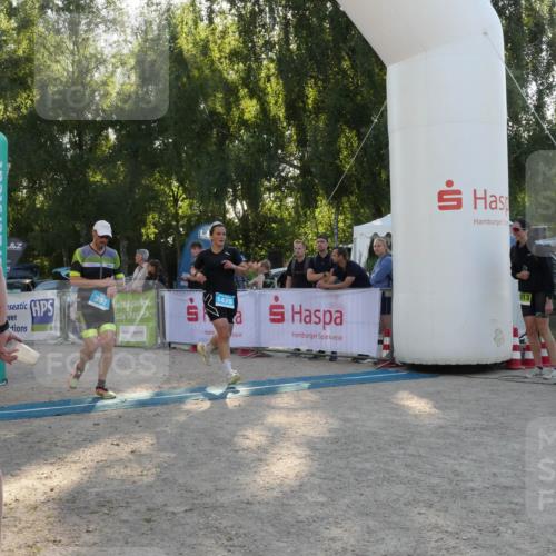 07.09.2025 - 19. Norderstedt Triathlon Zöllner http://msf.ph/oto/8796735 07.09.2025 17:19:43 Ziel 397, 1475 meine-sportfotos.de