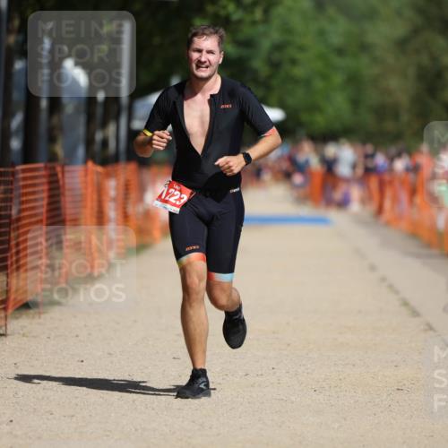 07.09.2025 - 19. Norderstedt Triathlon Michael Strokosch http://msf.ph/oto/8796750 07.09.2025 12:20:20 Laufen 1223 meine-sportfotos.de