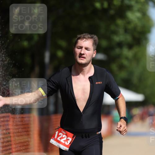 07.09.2025 - 19. Norderstedt Triathlon Michael Strokosch http://msf.ph/oto/8796774 07.09.2025 12:20:23 Laufen 1223 meine-sportfotos.de
