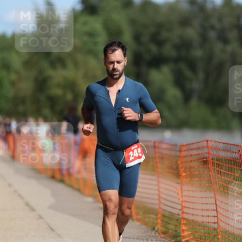07.09.2025 - 19. Norderstedt Triathlon Michael Strokosch http://msf.ph/oto/8796798 07.09.2025 12:20:41 Laufen 245 meine-sportfotos.de