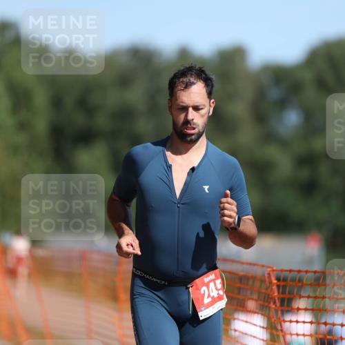 07.09.2025 - 19. Norderstedt Triathlon Michael Strokosch http://msf.ph/oto/8796825 07.09.2025 12:20:43 Laufen 245 meine-sportfotos.de