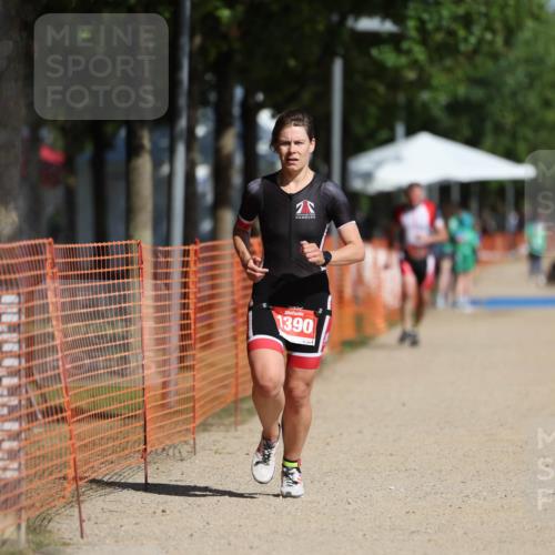 07.09.2025 - 19. Norderstedt Triathlon Michael Strokosch http://msf.ph/oto/8796829 07.09.2025 11:55:46 Laufen 1390 meine-sportfotos.de