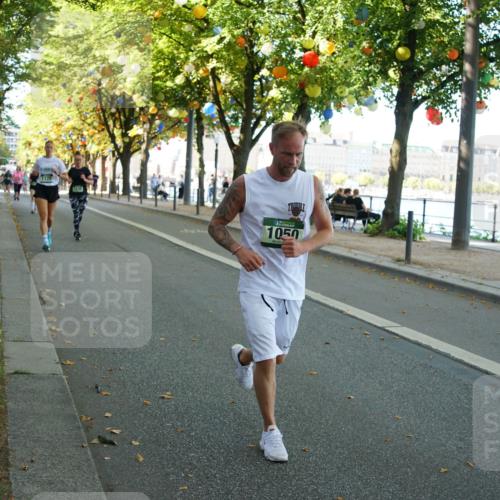 07.09.2025 - BARMER Alsterlauf Yannick Fuchs http://msf.ph/oto/8796845 07.09.2025 11:44:55 Laufen 1129, 1050 meine-sportfotos.de