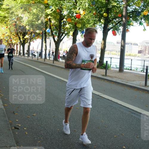 07.09.2025 - BARMER Alsterlauf Yannick Fuchs http://msf.ph/oto/8796865 07.09.2025 11:44:55 Laufen 1129, 1230 meine-sportfotos.de