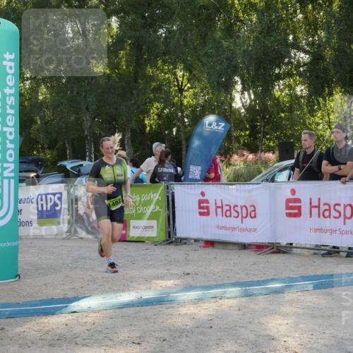 07.09.2025 - 19. Norderstedt Triathlon Zöllner http://msf.ph/oto/8796873 07.09.2025 17:22:24 Ziel 923, 1482 meine-sportfotos.de