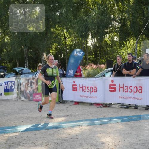 07.09.2025 - 19. Norderstedt Triathlon Zöllner http://msf.ph/oto/8796879 07.09.2025 17:22:24 Ziel 923, 1482 meine-sportfotos.de
