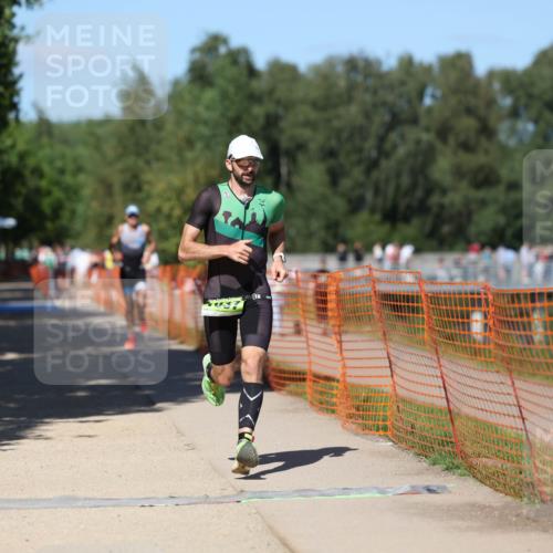 07.09.2025 - 19. Norderstedt Triathlon Michael Strokosch http://msf.ph/oto/8796902 07.09.2025 14:40:50 Laufen 988, 1037 meine-sportfotos.de