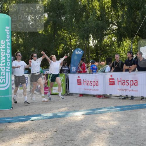 07.09.2025 - 19. Norderstedt Triathlon Zöllner http://msf.ph/oto/8796903 07.09.2025 17:22:36 Ziel 937 meine-sportfotos.de