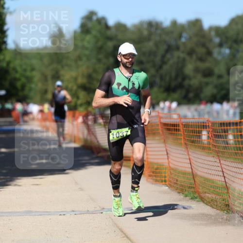 07.09.2025 - 19. Norderstedt Triathlon Michael Strokosch http://msf.ph/oto/8796915 07.09.2025 14:40:51 Laufen 988, 1037 meine-sportfotos.de