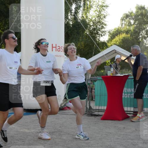 07.09.2025 - 19. Norderstedt Triathlon Zöllner http://msf.ph/oto/8796924 07.09.2025 17:22:38 Ziel 937 meine-sportfotos.de