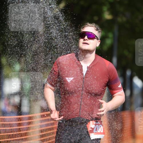 07.09.2025 - 19. Norderstedt Triathlon Michael Strokosch http://msf.ph/oto/8796957 07.09.2025 12:21:02 Laufen 280, 1258 meine-sportfotos.de