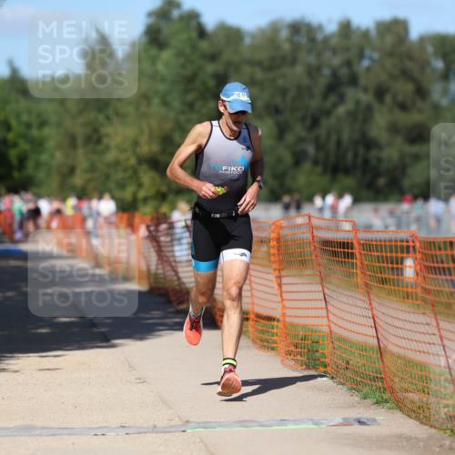 07.09.2025 - 19. Norderstedt Triathlon Michael Strokosch http://msf.ph/oto/8796972 07.09.2025 14:40:56 Laufen 988 meine-sportfotos.de