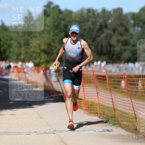 07.09.2025 - 19. Norderstedt Triathlon Michael Strokosch http://msf.ph/oto/8796987 07.09.2025 14:40:56 Laufen 988 meine-sportfotos.de