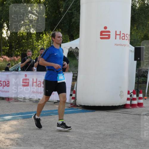 07.09.2025 - 19. Norderstedt Triathlon Zöllner http://msf.ph/oto/8796993 07.09.2025 17:24:39 Ziel 890 meine-sportfotos.de