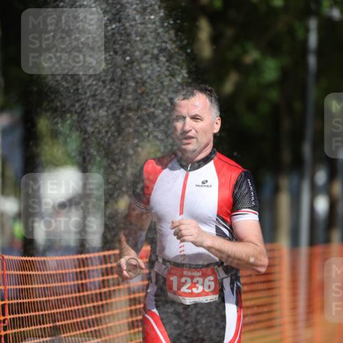 07.09.2025 - 19. Norderstedt Triathlon Michael Strokosch http://msf.ph/oto/8797001 07.09.2025 11:55:57 Laufen 1236 meine-sportfotos.de