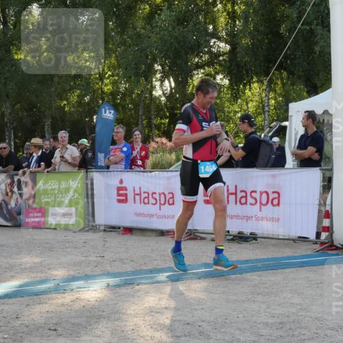 07.09.2025 - 19. Norderstedt Triathlon Zöllner http://msf.ph/oto/8797016 07.09.2025 17:26:04 Ziel 871, 1464 meine-sportfotos.de