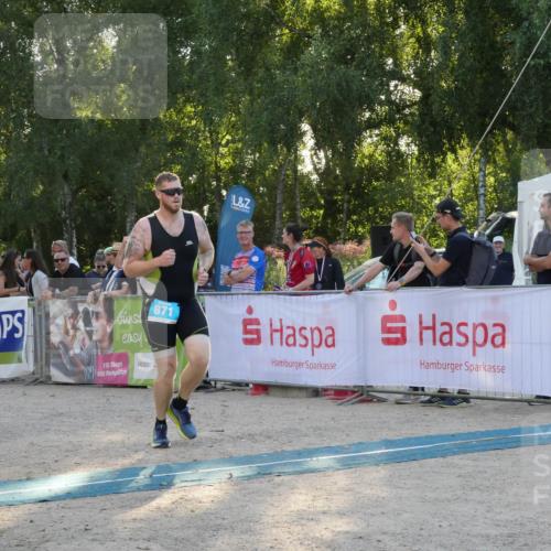 07.09.2025 - 19. Norderstedt Triathlon Zöllner http://msf.ph/oto/8797028 07.09.2025 17:26:05 Ziel 871, 944, 1464 meine-sportfotos.de