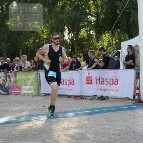 07.09.2025 - 19. Norderstedt Triathlon Zöllner http://msf.ph/oto/8797032 07.09.2025 17:26:05 Ziel 871, 944, 1464 meine-sportfotos.de