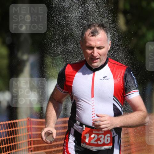 07.09.2025 - 19. Norderstedt Triathlon Michael Strokosch http://msf.ph/oto/8797044 07.09.2025 11:55:58 Laufen 1236 meine-sportfotos.de