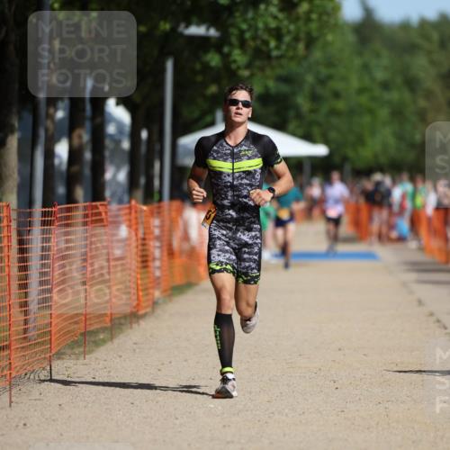 07.09.2025 - 19. Norderstedt Triathlon Michael Strokosch http://msf.ph/oto/8797091 07.09.2025 11:56:26 Laufen 1155, 1175 meine-sportfotos.de