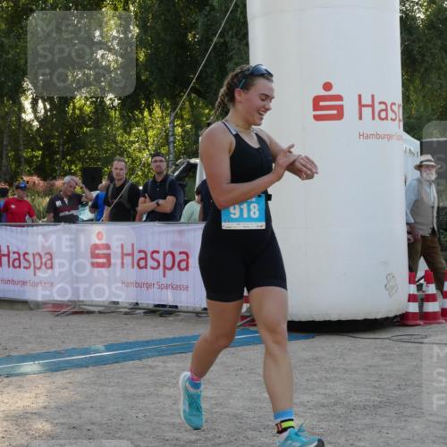 07.09.2025 - 19. Norderstedt Triathlon Zöllner http://msf.ph/oto/8797096 07.09.2025 17:27:20 Ziel 918 meine-sportfotos.de