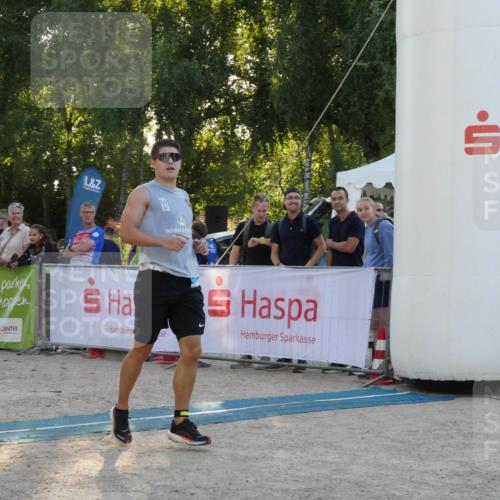 07.09.2025 - 19. Norderstedt Triathlon Zöllner http://msf.ph/oto/8797112 07.09.2025 17:28:26 Ziel 378 meine-sportfotos.de
