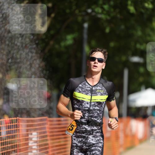 07.09.2025 - 19. Norderstedt Triathlon Michael Strokosch http://msf.ph/oto/8797129 07.09.2025 11:56:29 Laufen 1155, 1175 meine-sportfotos.de