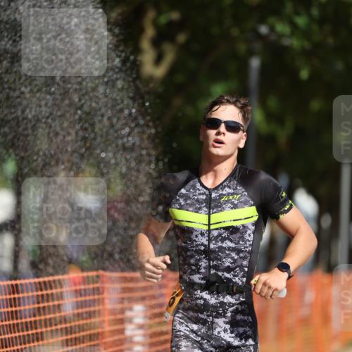 07.09.2025 - 19. Norderstedt Triathlon Michael Strokosch http://msf.ph/oto/8797138 07.09.2025 11:56:29 Laufen 1155, 1175 meine-sportfotos.de