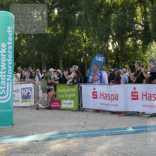 07.09.2025 - 19. Norderstedt Triathlon Zöllner http://msf.ph/oto/8797141 07.09.2025 17:29:05 Ziel 421 meine-sportfotos.de
