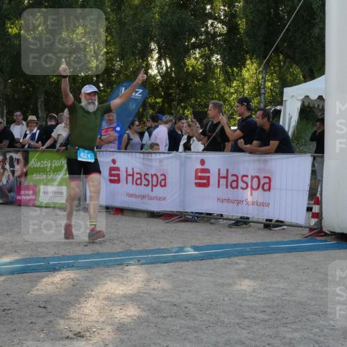 07.09.2025 - 19. Norderstedt Triathlon Zöllner http://msf.ph/oto/8797171 07.09.2025 17:29:09 Ziel 421, 886 meine-sportfotos.de