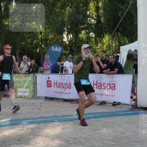 07.09.2025 - 19. Norderstedt Triathlon Zöllner http://msf.ph/oto/8797184 07.09.2025 17:29:10 Ziel 421, 886 meine-sportfotos.de