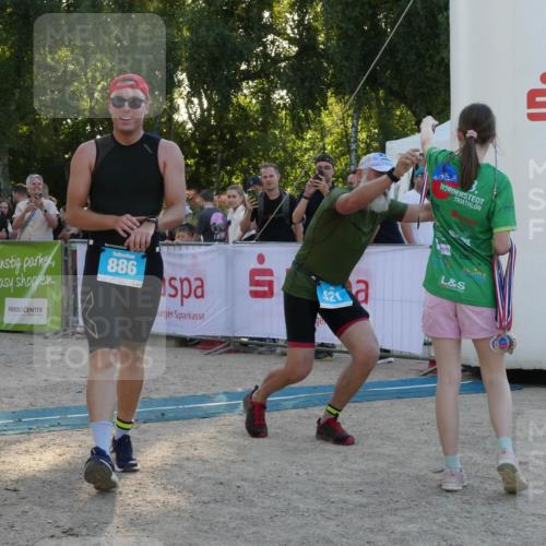 07.09.2025 - 19. Norderstedt Triathlon Zöllner http://msf.ph/oto/8797218 07.09.2025 17:29:13 Ziel 421, 886 meine-sportfotos.de