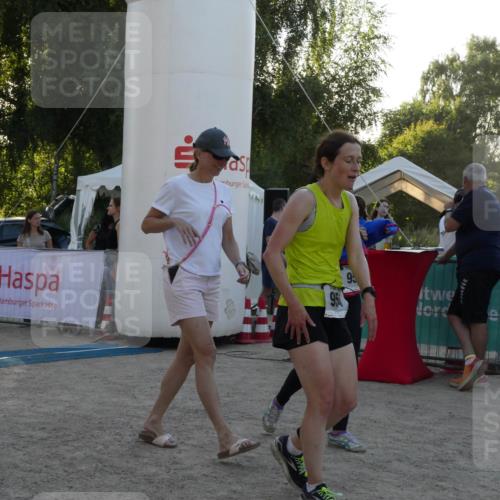 07.09.2025 - 19. Norderstedt Triathlon Zöllner http://msf.ph/oto/8797260 07.09.2025 17:29:58 Ziel 954 meine-sportfotos.de