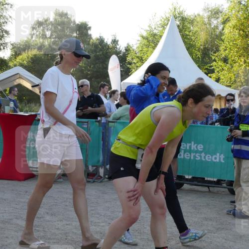 07.09.2025 - 19. Norderstedt Triathlon Zöllner http://msf.ph/oto/8797273 07.09.2025 17:30:00 Ziel 954 meine-sportfotos.de