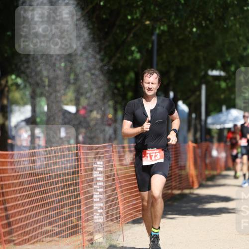 07.09.2025 - 19. Norderstedt Triathlon Michael Strokosch http://msf.ph/oto/8797292 07.09.2025 13:04:22 Laufen 141, 173, 1297 meine-sportfotos.de